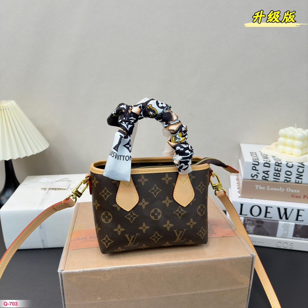 Replica Louis Vuitton Bag 18x14cm