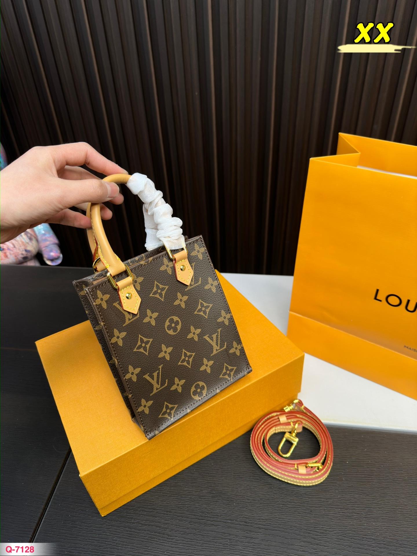 Replica Louis Vuitton Bag 14x18cm