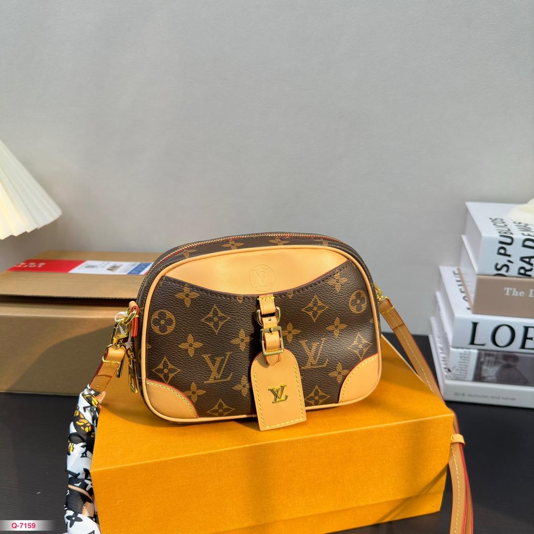 Replica Louis Vuitton Bag 19x14cm