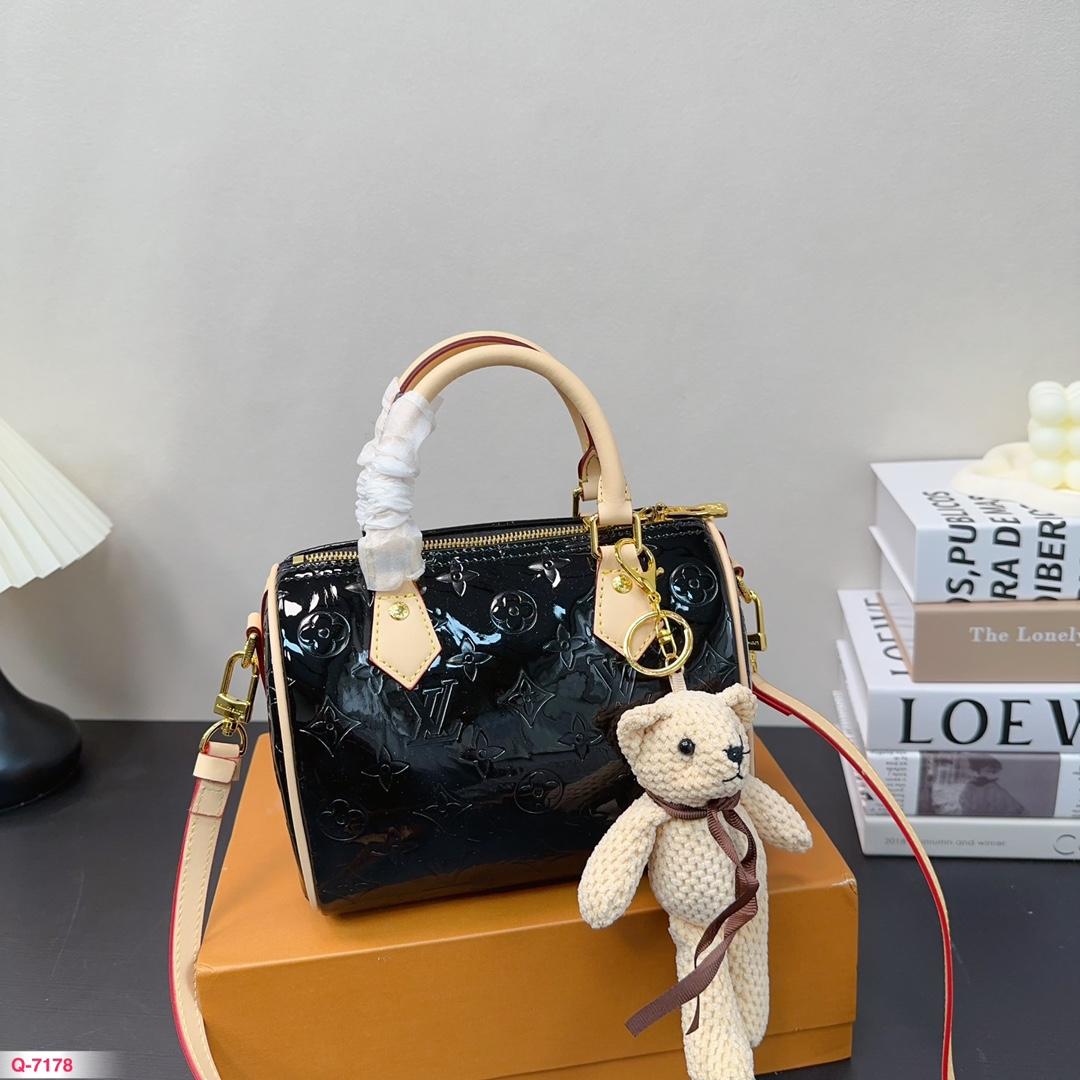 Replica Louis Vuitton Bag 15x20cm