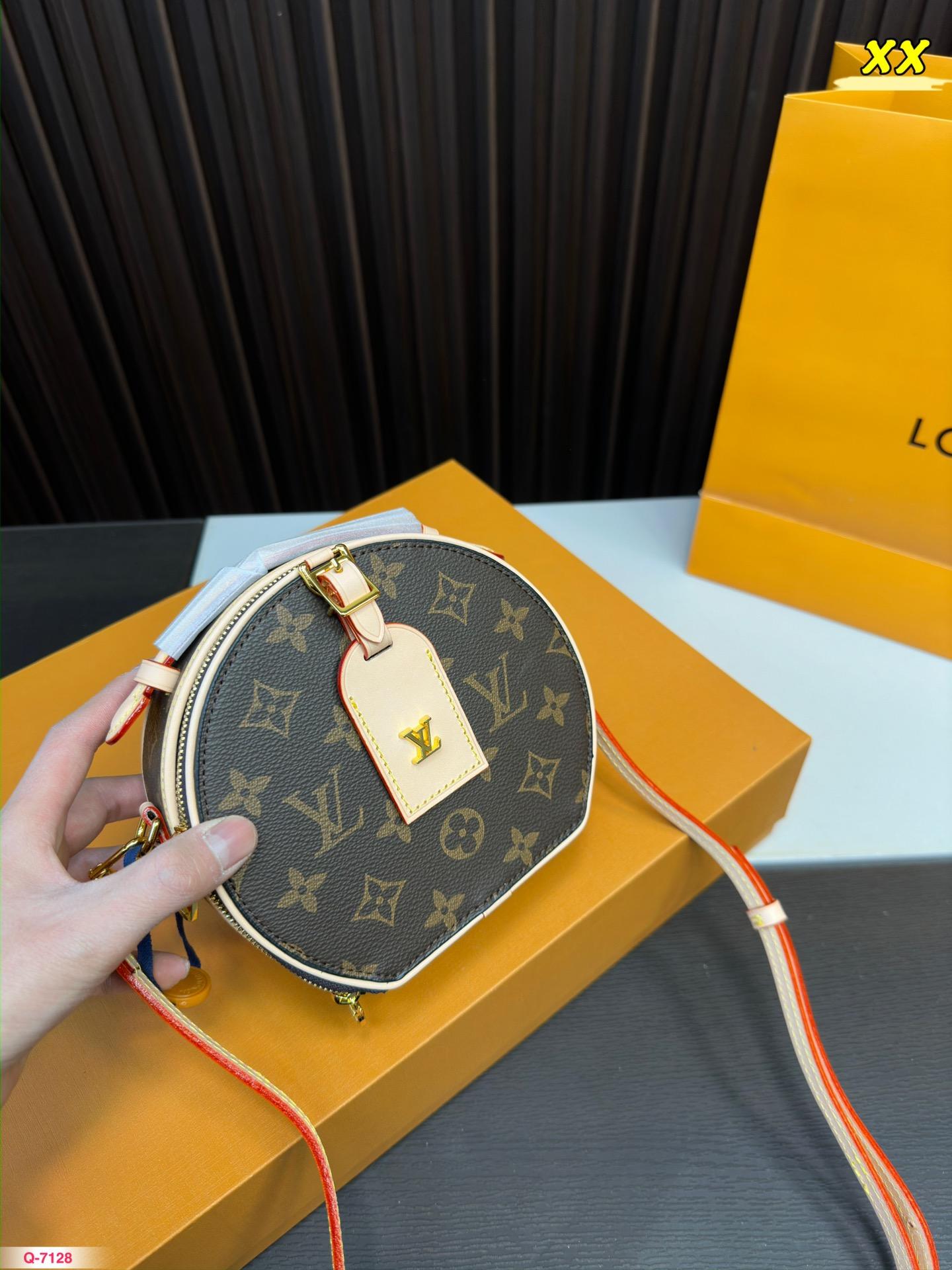 Replica Louis Vuitton Bag 16x17cm