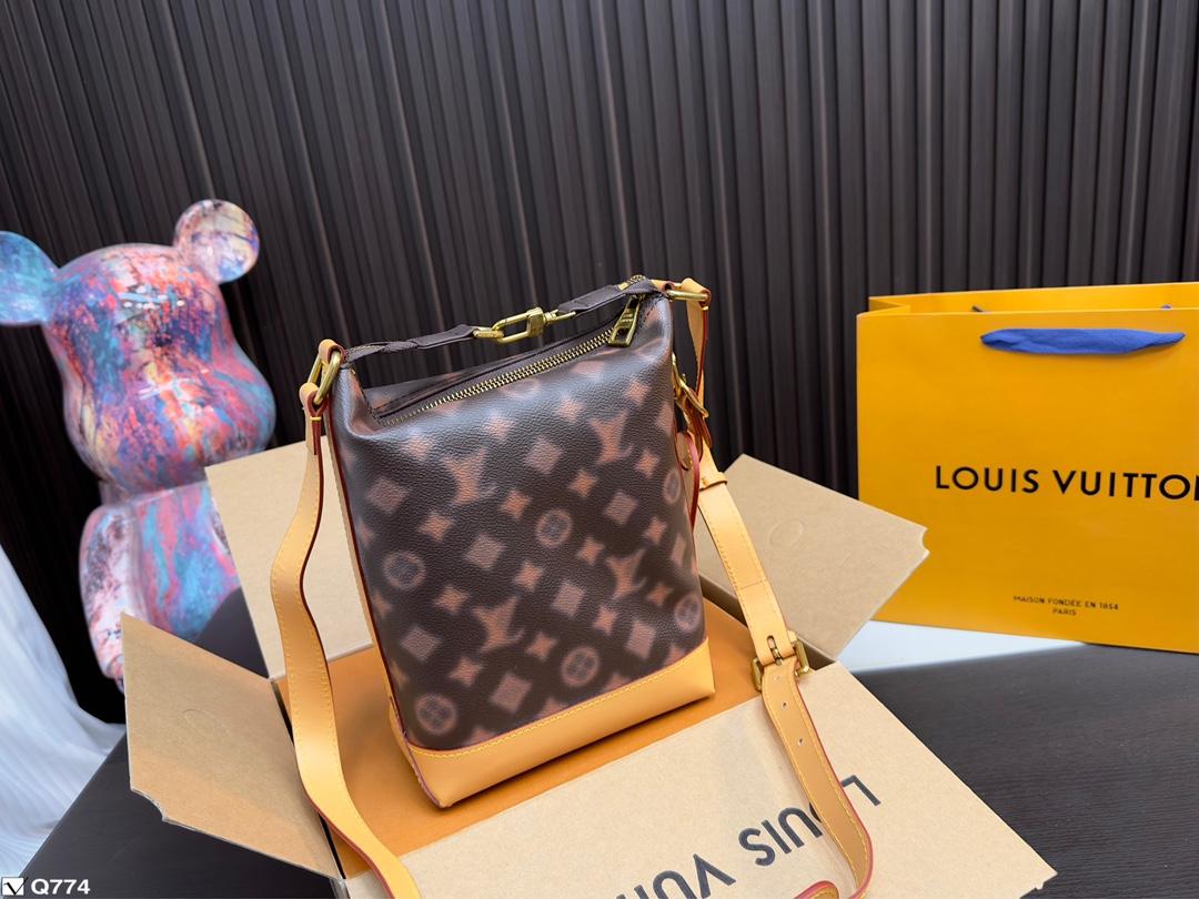Replica Louis Vuitton Bag 22x18cm