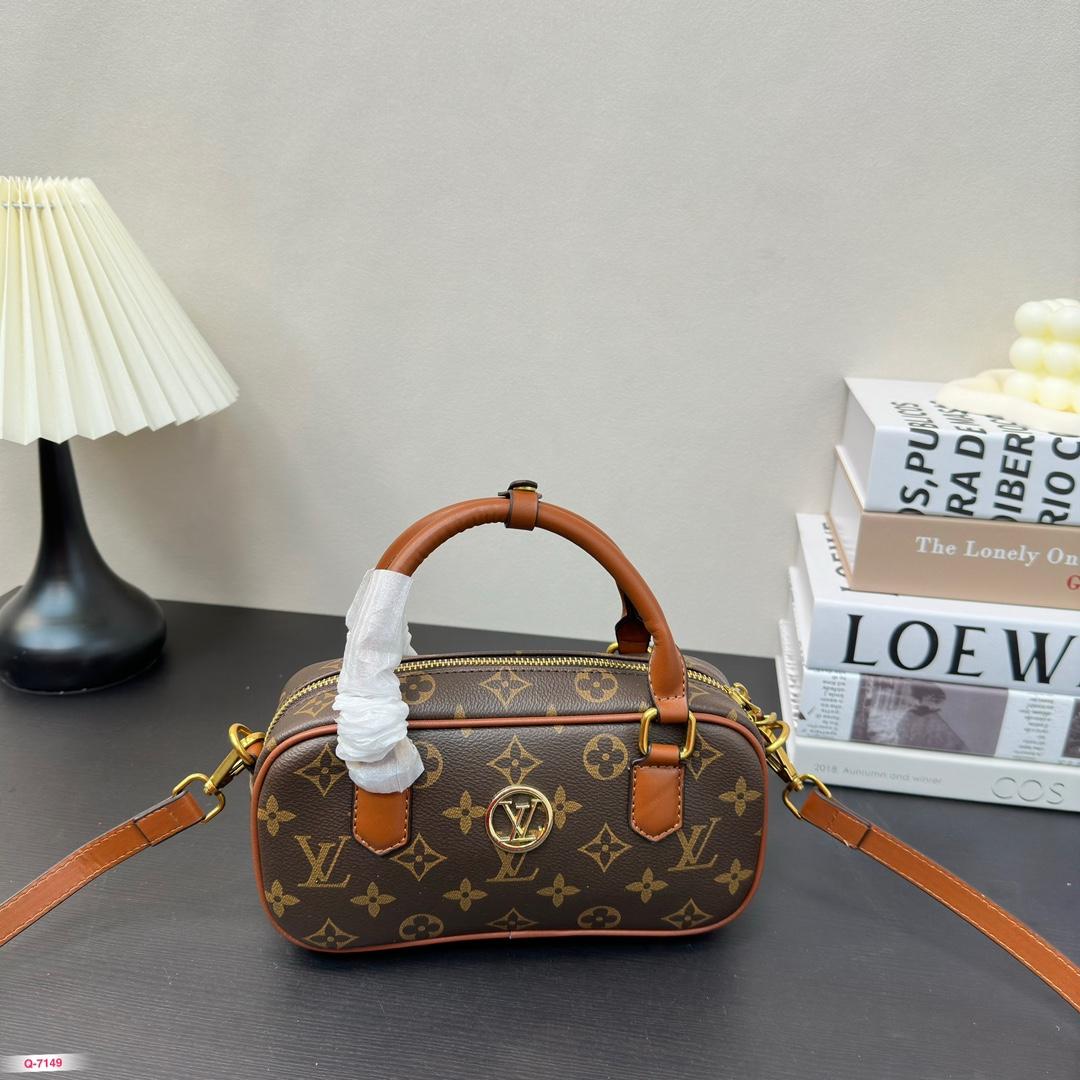 Replica Louis Vuitton Bag 22x11cm