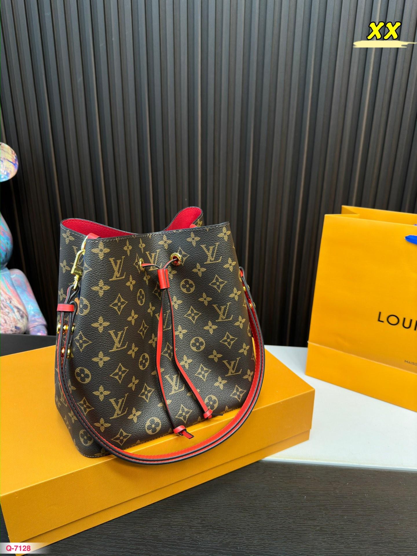 Replica Louis Vuitton Bag 25x25cm