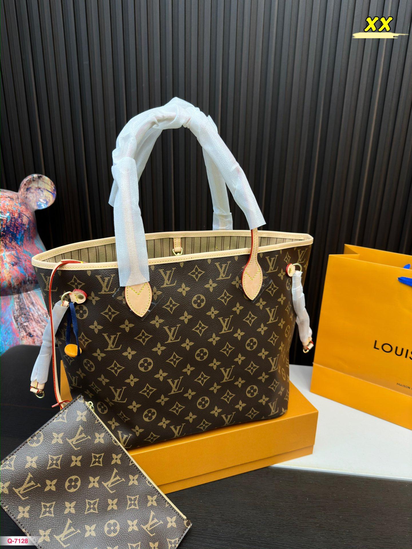 Replica Louis Vuitton Bag 32x28cm