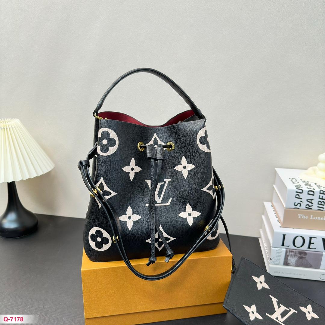 Replica Louis Vuitton Bag 25x25cm