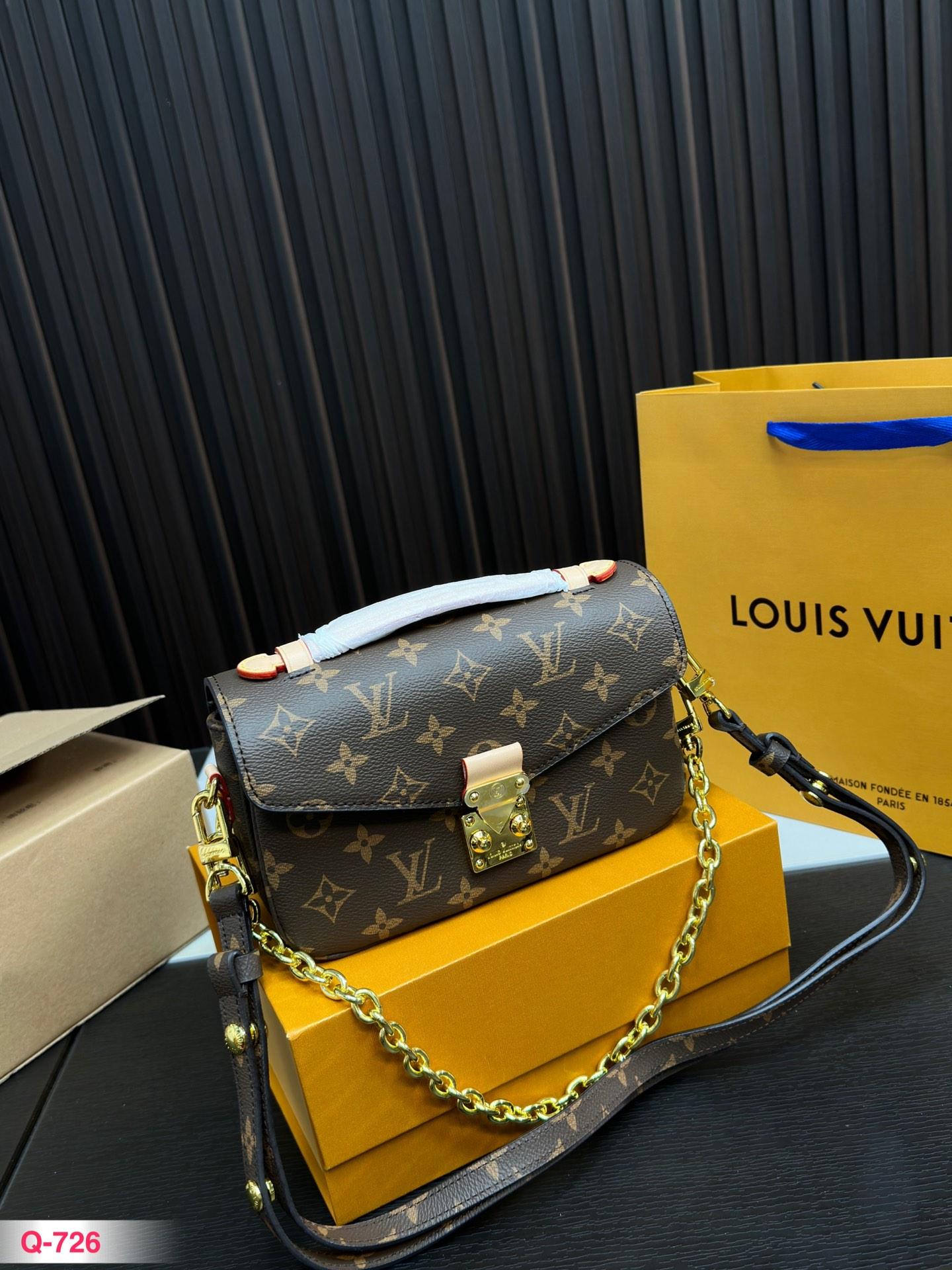 Replica Louis Vuitton Bag 21x13x6cm