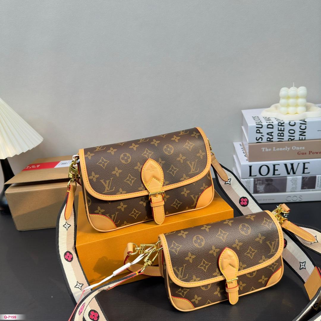 Replica Louis Vuitton Bag 20x13cm24x15cm