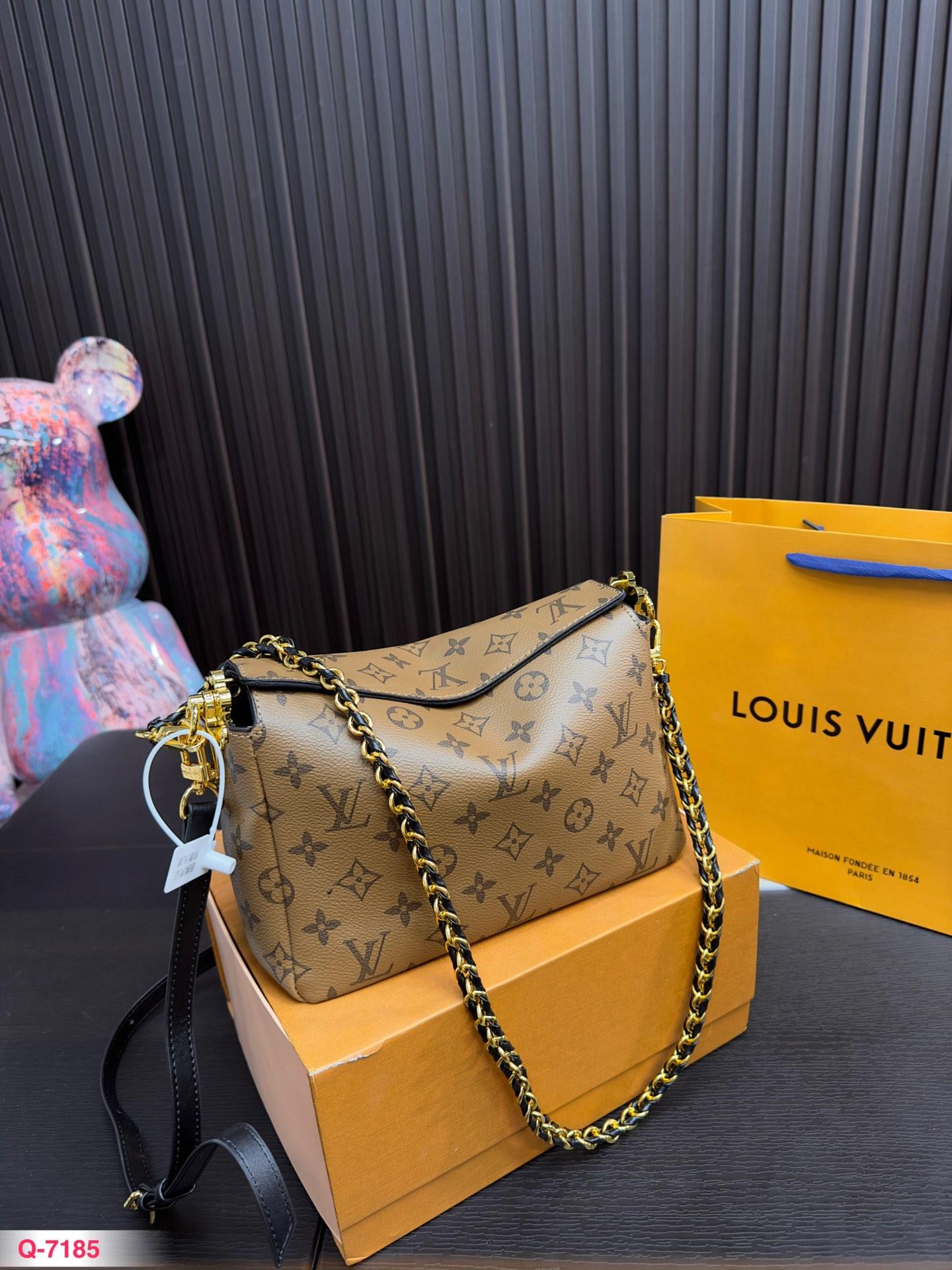 Replica Louis Vuitton Bag 23x15cm