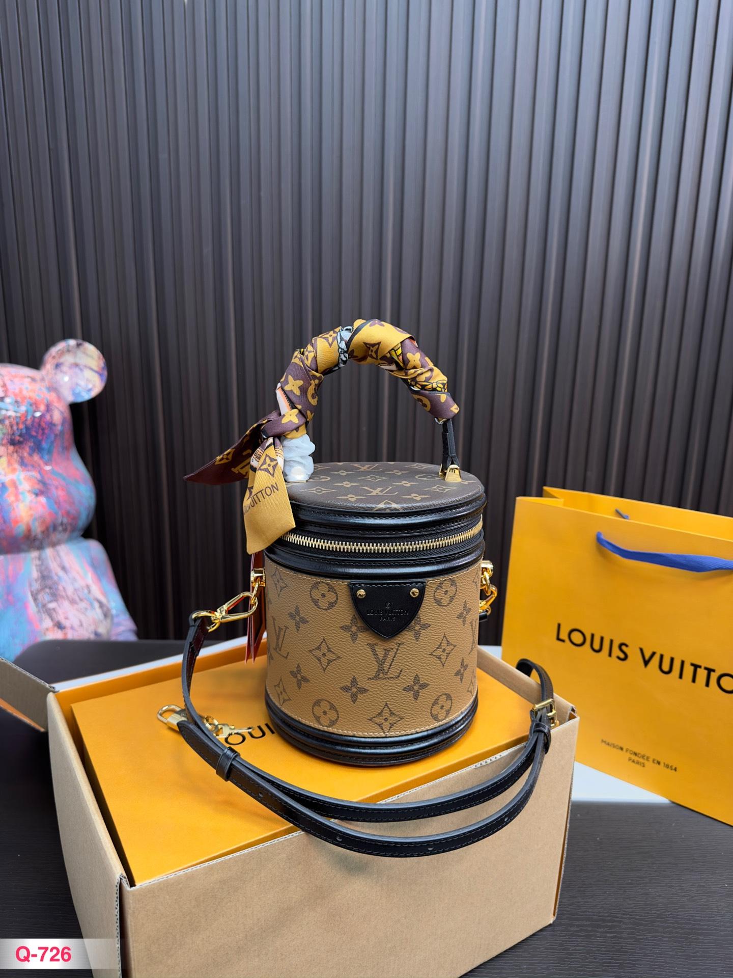 Replica Louis Vuitton Bag 15x14x17cm