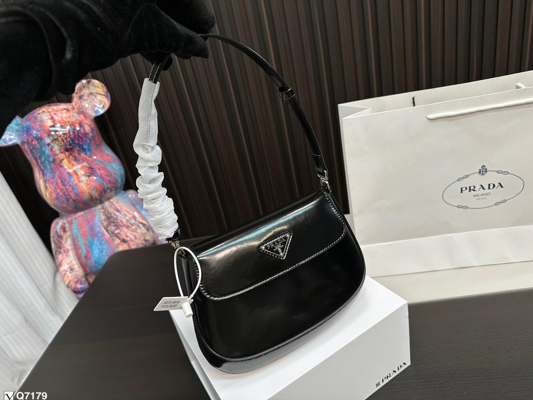Replica Prada Bag 23x17cm