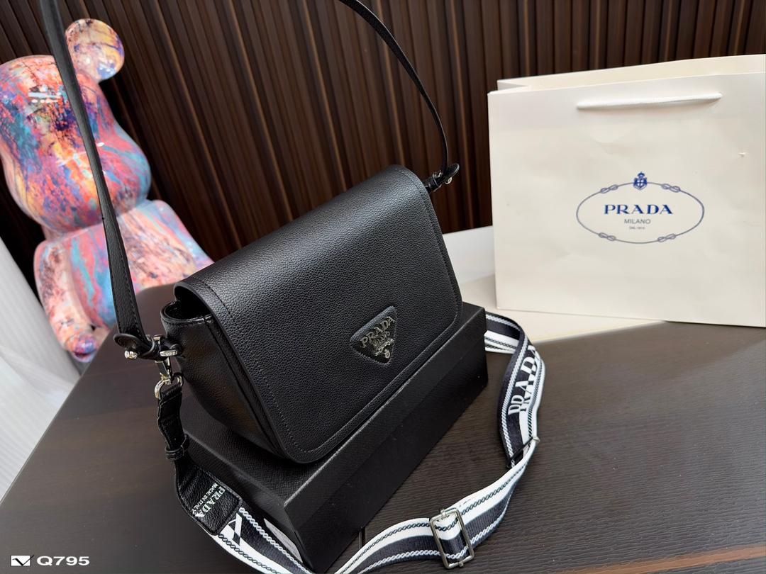 Replica Prada Bag 16x23cm