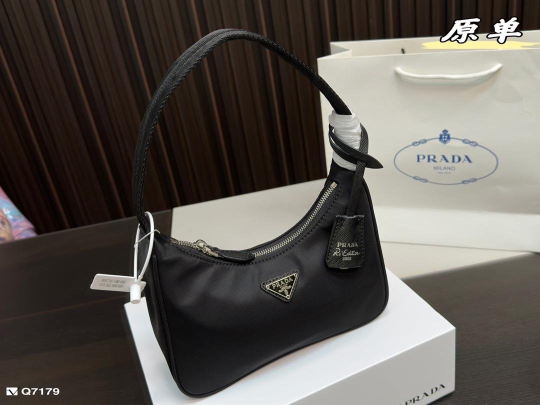 Replica Prada Bag 11x21cm